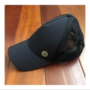 LULULEMON HAT/BASEBALL CAP